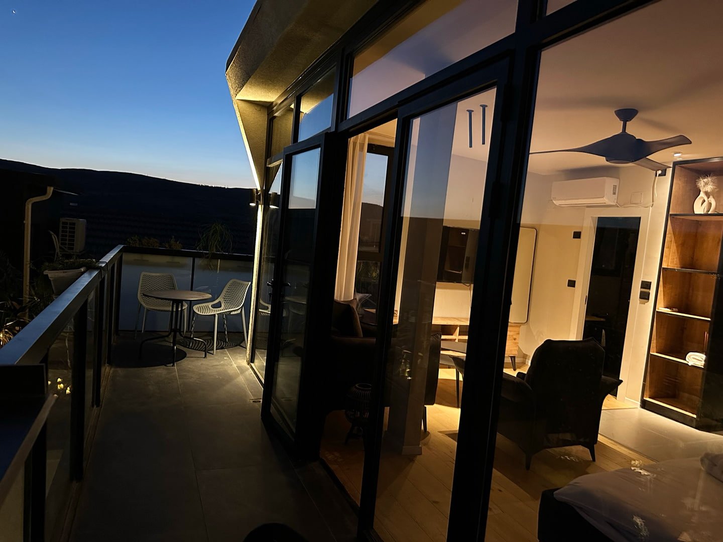 yoga-lake-view-balcony-eve (1)