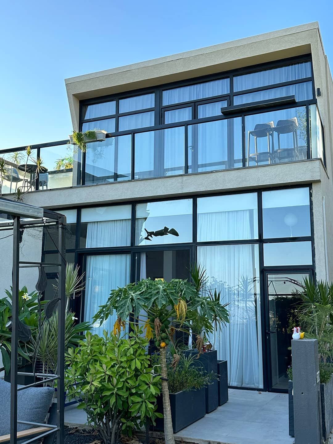 yoga-lake-view-balcony-from-outside