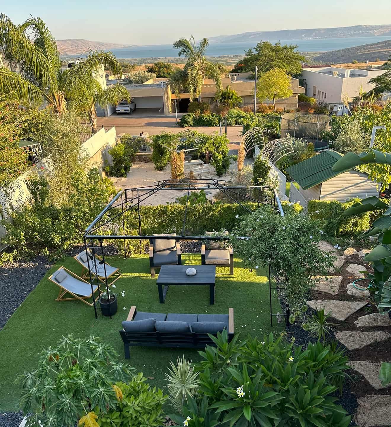 yoga-lake-view-garden-top (4)