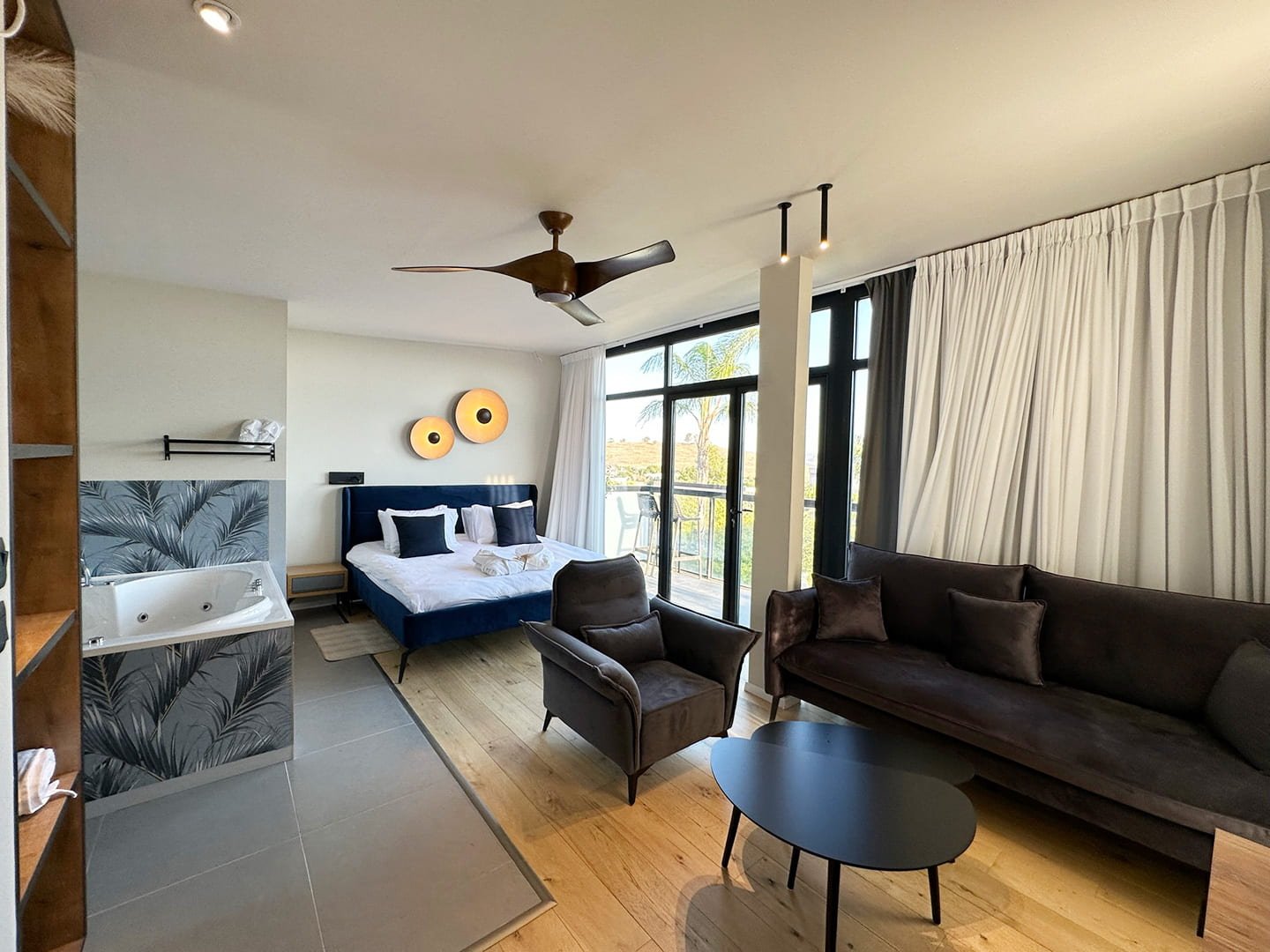 yoga-lake-view-suite-4