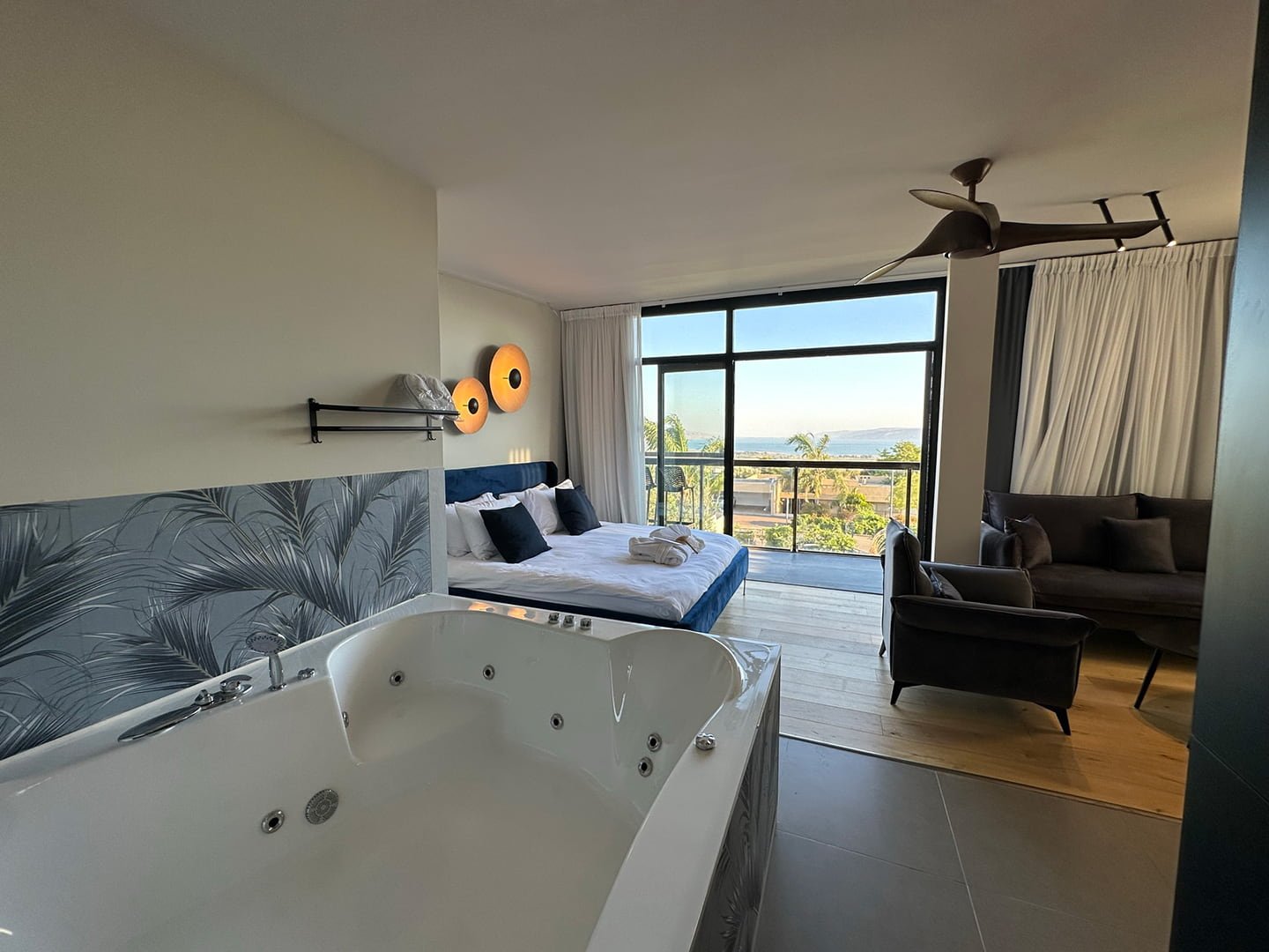 yoga-lake-view-suite-7