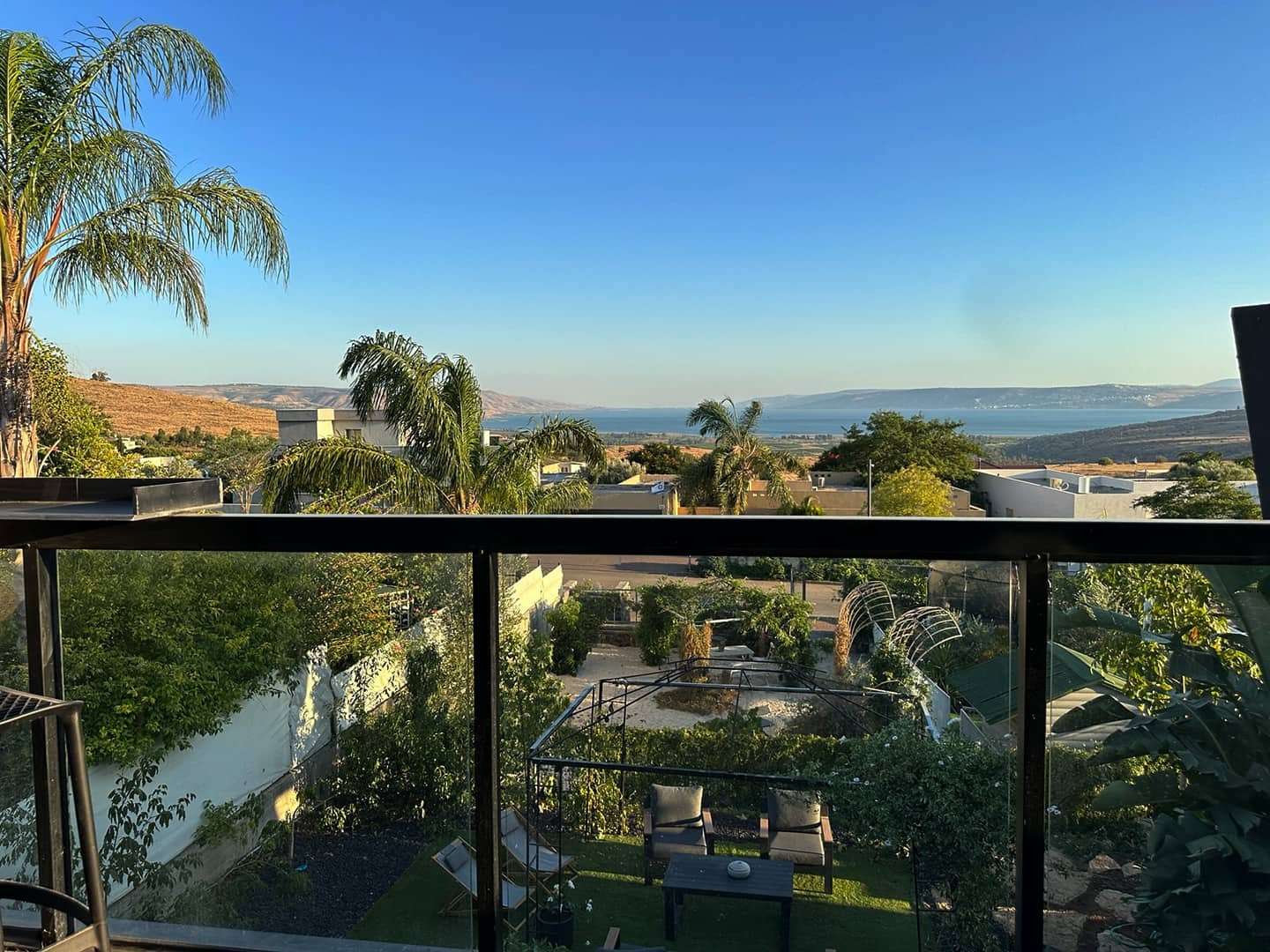 yoga-lake-view-wide